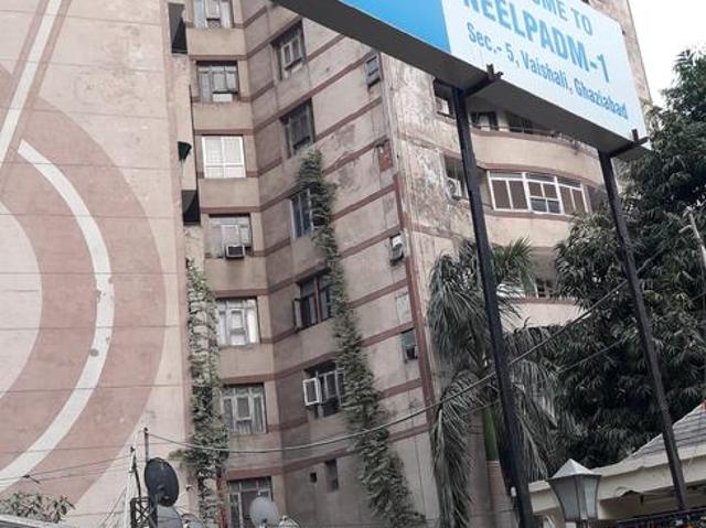 2 BHK Apartment in Vaishali for resale Ghaziabad. The reference number is 20668231