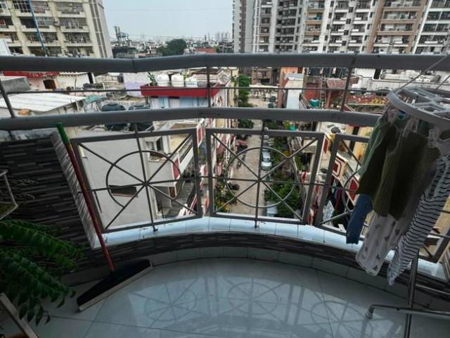 2 BHK Apartment in Vaishali for resale Ghaziabad. The reference number is 21181129