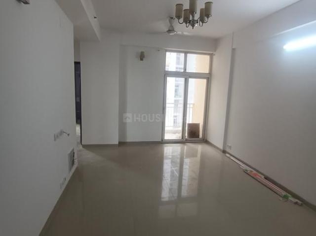 2 BHK Apartment in Vaishali for resale Ghaziabad. The reference number is 21240022