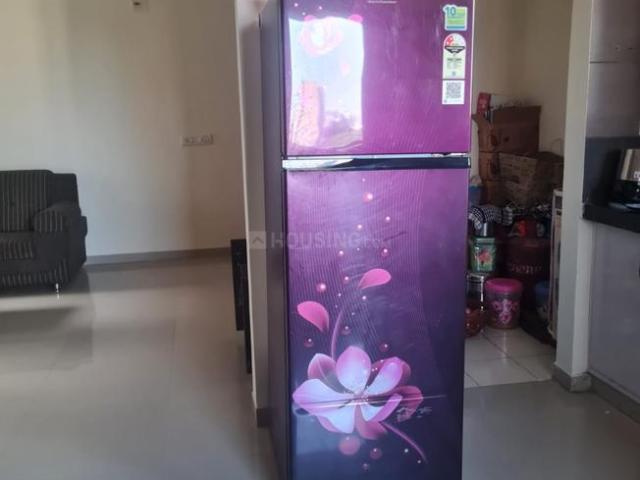 2 BHK Apartment in Vaishno Devi Circle for rent Ahmedabad. The reference number is 18941608