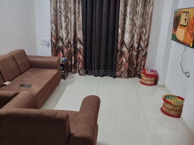 2 BHK Apartment in Vaishno Devi Circle for rent Ahmedabad. The reference number is 18330745