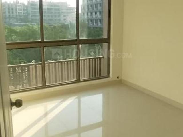 2 BHK Apartment in Vaishno Devi Circle for rent Ahmedabad. The reference number is 19595229