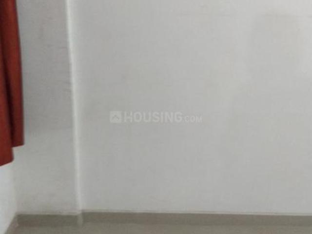 2 BHK Apartment in Vaishno Devi Circle for rent Ahmedabad. The reference number is 19945468
