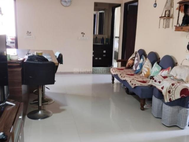 2 BHK Apartment in Vaishno Devi Circle for rent Ahmedabad. The reference number is 19954261