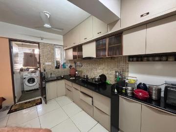 2 BHK Apartment in Vaishno Devi Circle for rent Ahmedabad. The reference number is 19962564