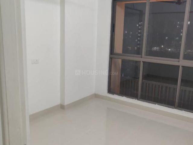 2 BHK Apartment in Vaishno Devi Circle for rent Ahmedabad. The reference number is 19028035