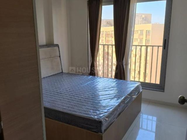 2 BHK Apartment in Vaishno Devi Circle for rent Ahmedabad. The reference number is 19235169