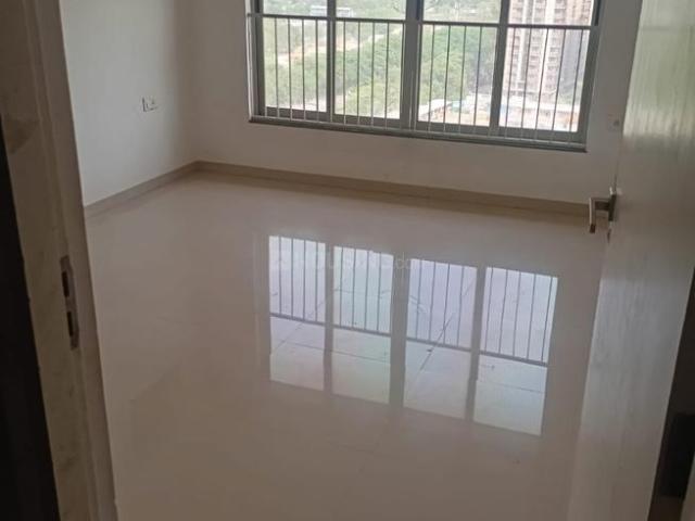 2 BHK Apartment in Vaishno Devi Circle for rent Ahmedabad. The reference number is 19295044