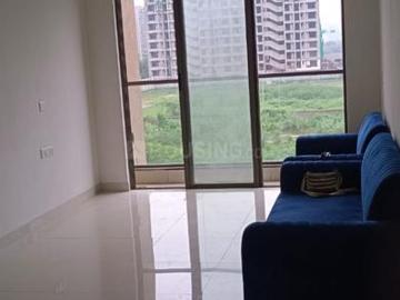 2 BHK Apartment in Vaishno Devi Circle for rent Ahmedabad. The reference number is 20573896