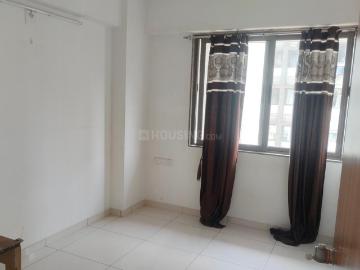 2 BHK Apartment in Vaishno Devi Circle for rent Ahmedabad. The reference number is 20575188