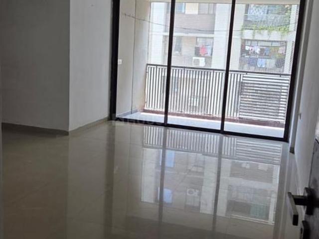 2 BHK Apartment in Vaishno Devi Circle for rent Ahmedabad. The reference number is 20618395