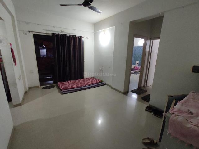 2 BHK Apartment in Vaishno Devi Circle for rent Ahmedabad. The reference number is 20632416