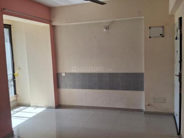 2 BHK Apartment in Vaishno Devi Circle for rent Ahmedabad. The reference number is 20677203