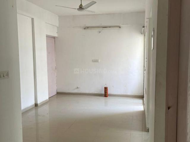 2 BHK Apartment in Vaishno Devi Circle for rent Ahmedabad. The reference number is 20679696
