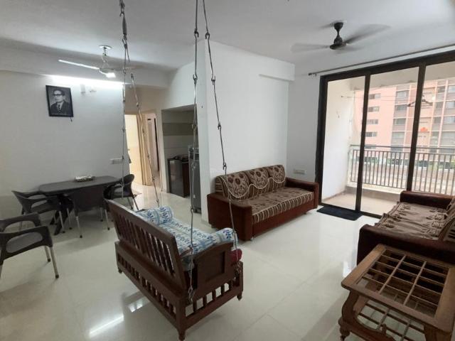 2 BHK Apartment in Vaishno Devi Circle for rent Ahmedabad. The reference number is 20697322