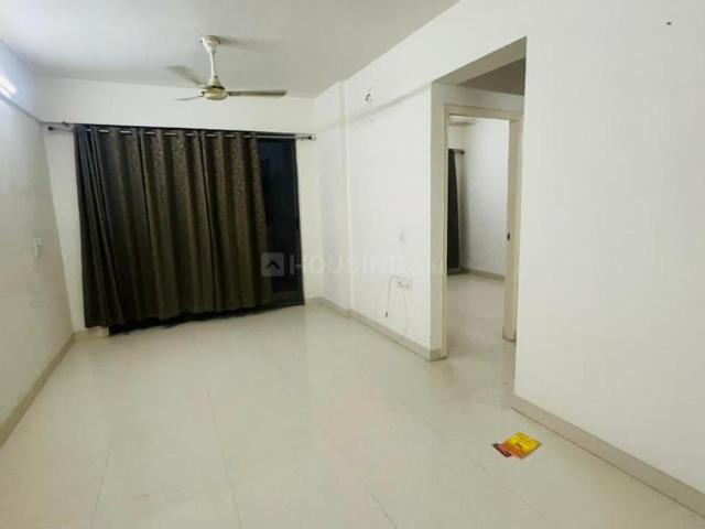 2 BHK Apartment in Vaishno Devi Circle for rent Ahmedabad. The reference number is 20787914