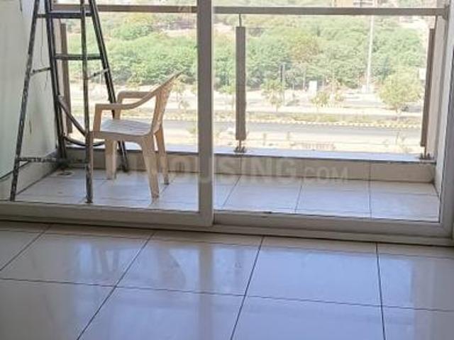 2 BHK Apartment in Vaishno Devi Circle for rent Ahmedabad. The reference number is 20797326