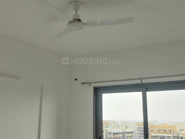 2 BHK Apartment in Vaishno Devi Circle for rent Ahmedabad. The reference number is 20948441
