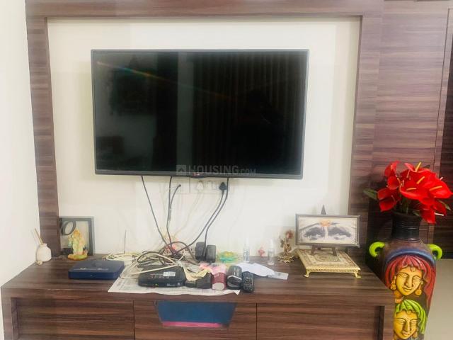 2 BHK Apartment in Vaishno Devi Circle for rent Ahmedabad. The reference number is 20967934