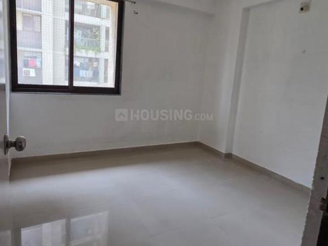2 BHK Apartment in Vaishno Devi Circle for rent Ahmedabad. The reference number is 20973570