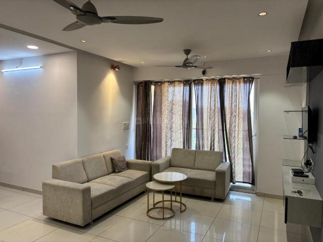 2 BHK Apartment in Vaishno Devi Circle for rent Ahmedabad. The reference number is 20992437