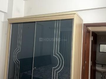 2 BHK Apartment in Vaishno Devi Circle for rent Ahmedabad. The reference number is 20069206