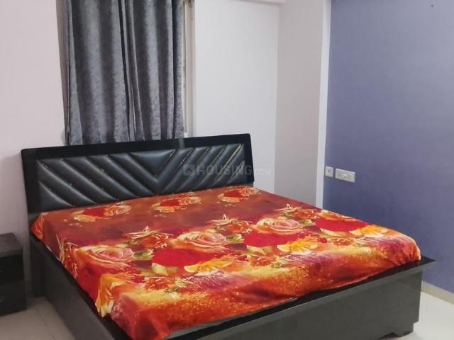 2 BHK Apartment in Vaishno Devi Circle for rent Ahmedabad. The reference number is 20108053