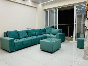 2 BHK Apartment in Vaishno Devi Circle for rent Ahmedabad. The reference number is 20121596