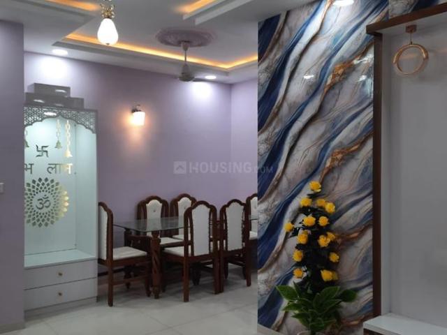 2 BHK Apartment in Vaishno Devi Circle for rent Ahmedabad. The reference number is 20318869