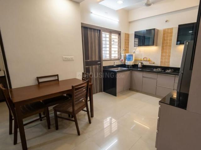 2 BHK Apartment in Vaishno Devi Circle for rent Ahmedabad. The reference number is 21065136