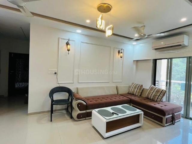 2 BHK Apartment in Vaishno Devi Circle for rent Ahmedabad. The reference number is 21104731