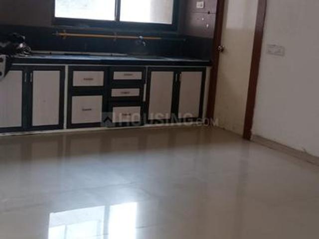 2 BHK Apartment in Vaishno Devi Circle for rent Ahmedabad. The reference number is 21111209