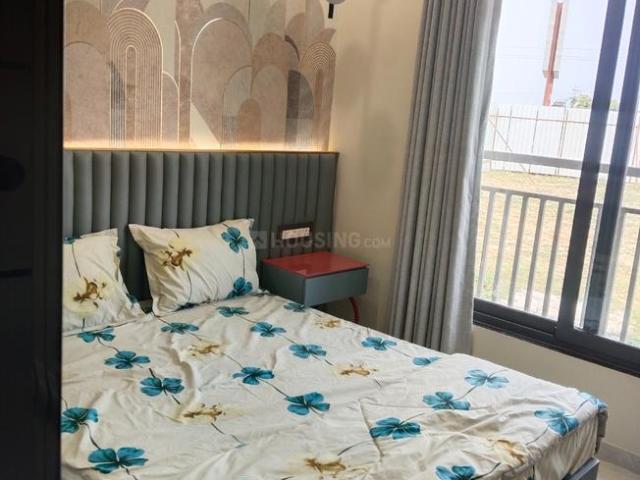 2 BHK Apartment in Vaishno Devi Circle for rent Ahmedabad. The reference number is 21342458
