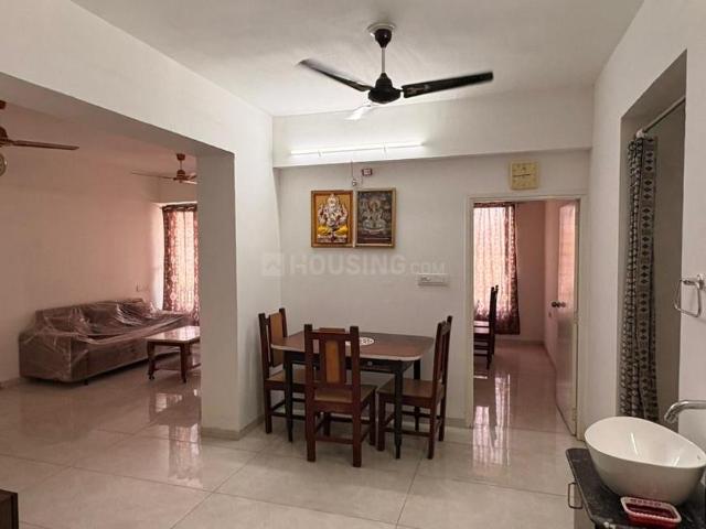 2 BHK Apartment in Vaishno Devi Circle for rent Ahmedabad. The reference number is 21342952