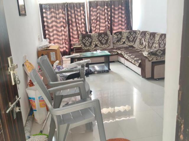 2 BHK Apartment in Vaishno Devi Circle for rent Ahmedabad. The reference number is 21343615