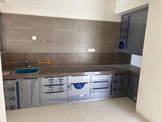 2 BHK Apartment in Vaishno Devi Circle for rent Ahmedabad. The reference number is 21344056