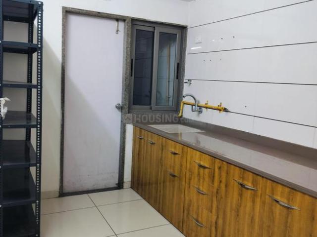2 BHK Apartment in Vaishno Devi Circle for rent Ahmedabad. The reference number is 21350277