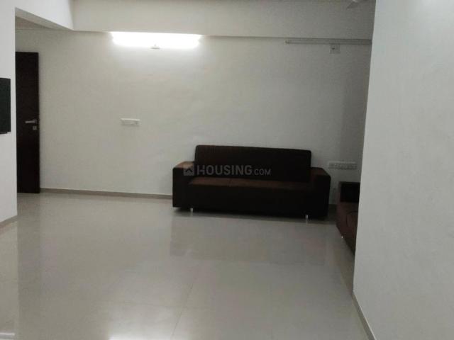 2 BHK Apartment in Vaishno Devi Circle for rent Ahmedabad. The reference number is 21365941