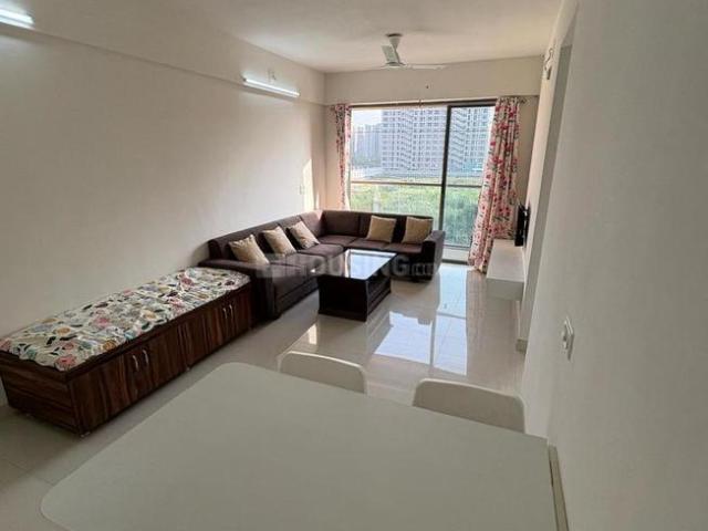 2 BHK Apartment in Vaishno Devi Circle for resale Ahmedabad. The reference number is 19464410