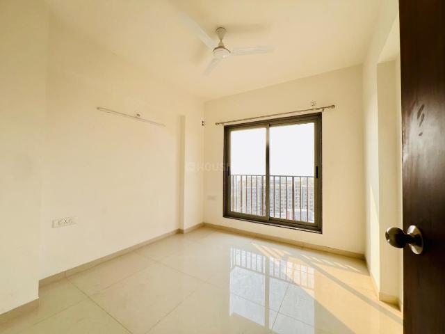 2 BHK Apartment in Vaishno Devi Circle for resale Ahmedabad. The reference number is 20902628