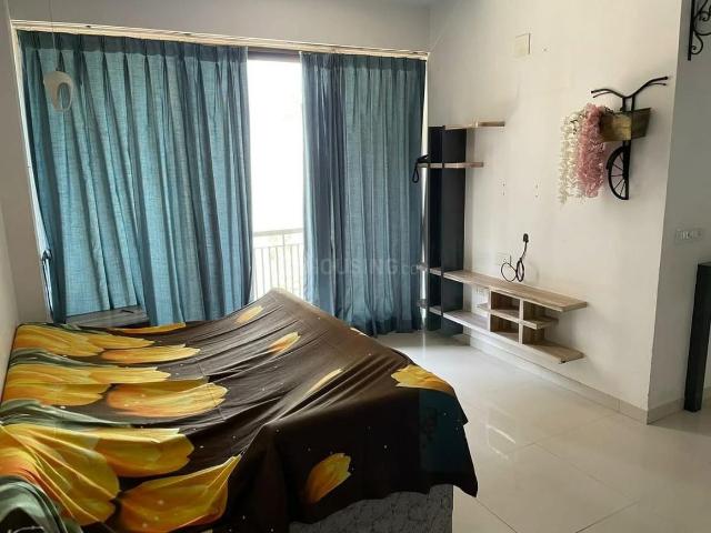 2 BHK Apartment in Vaishno Devi Circle for resale Ahmedabad. The reference number is 21010663