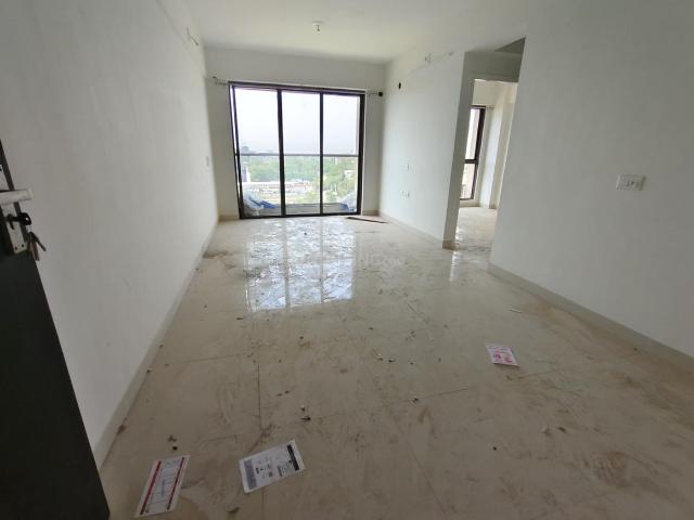 2 BHK Apartment in Vaishno Devi Circle for resale Ahmedabad. The reference number is 21295721