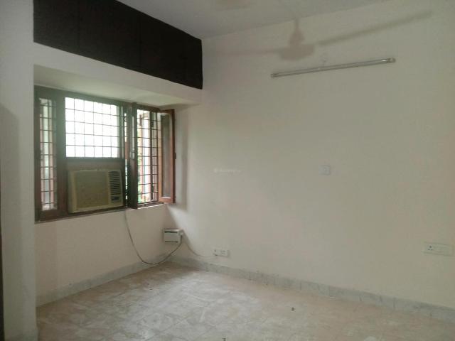 2 BHK Apartment in Vasant Kunj for rent New Delhi. The reference number is 19915207
