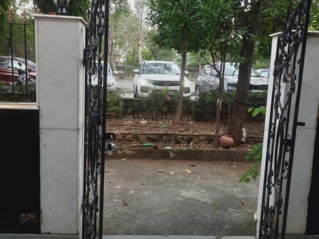 2 BHK Apartment in Vasant Kunj for rent New Delhi. The reference number is 13281760