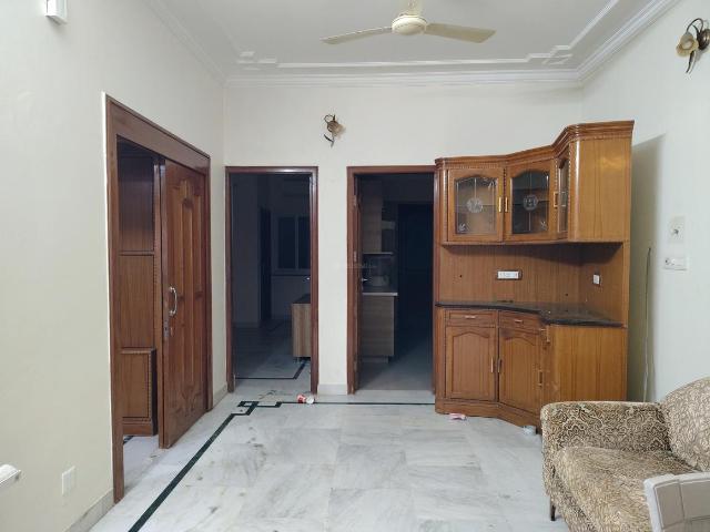 2 BHK Apartment in Vasant Kunj for rent New Delhi. The reference number is 20376160