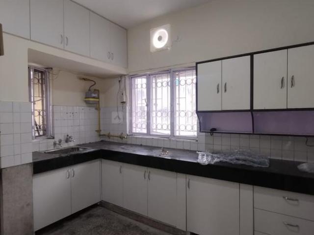 2 BHK Apartment in Vasant Kunj for rent New Delhi. The reference number is 8132530