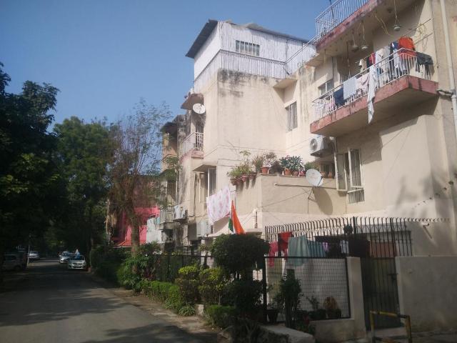 2 BHK Apartment in Vasant Kunj for resale New Delhi. The reference number is 19915646