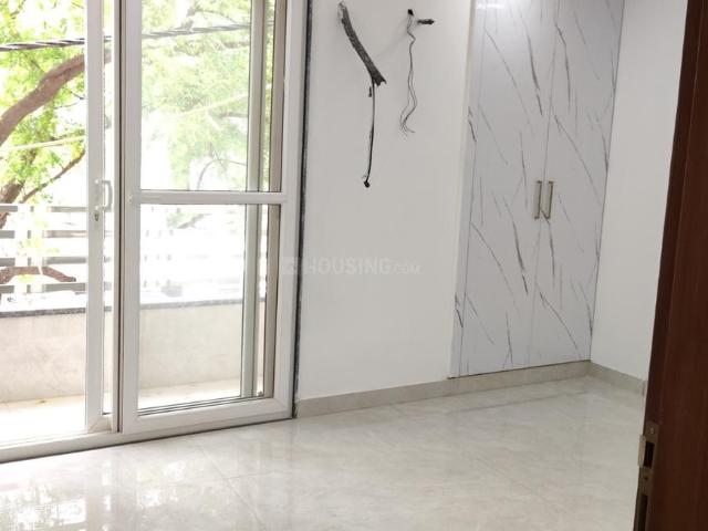 2 BHK Apartment in Vasant Kunj for resale New Delhi. The reference number is 20717915
