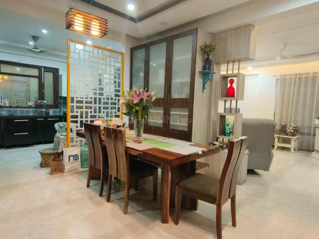 2 BHK Apartment in Vasant Kunj for resale New Delhi. The reference number is 20200590