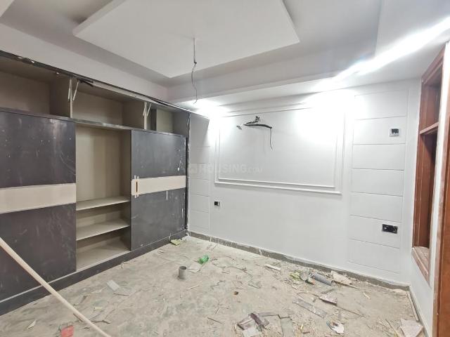2 BHK Apartment in Vasant Kunj for resale New Delhi. The reference number is 21323934